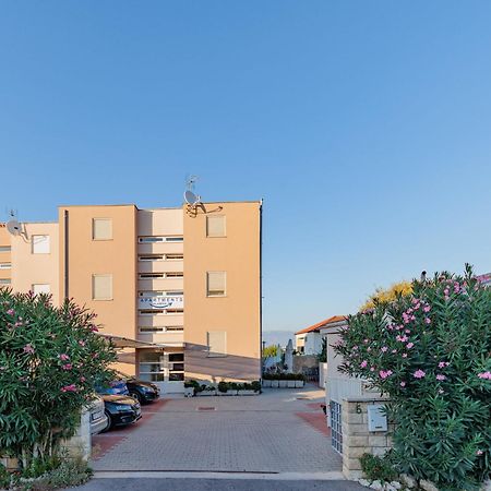 Apartment Mlasina-5 By Interhome Nin Exterior photo